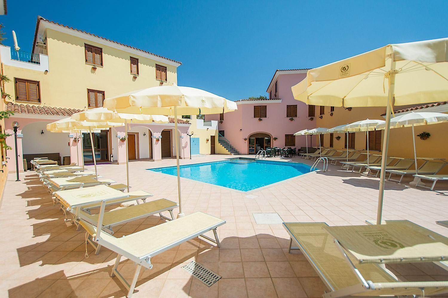 Residence Cala Viola Cala Liberotto Eksteriør billede