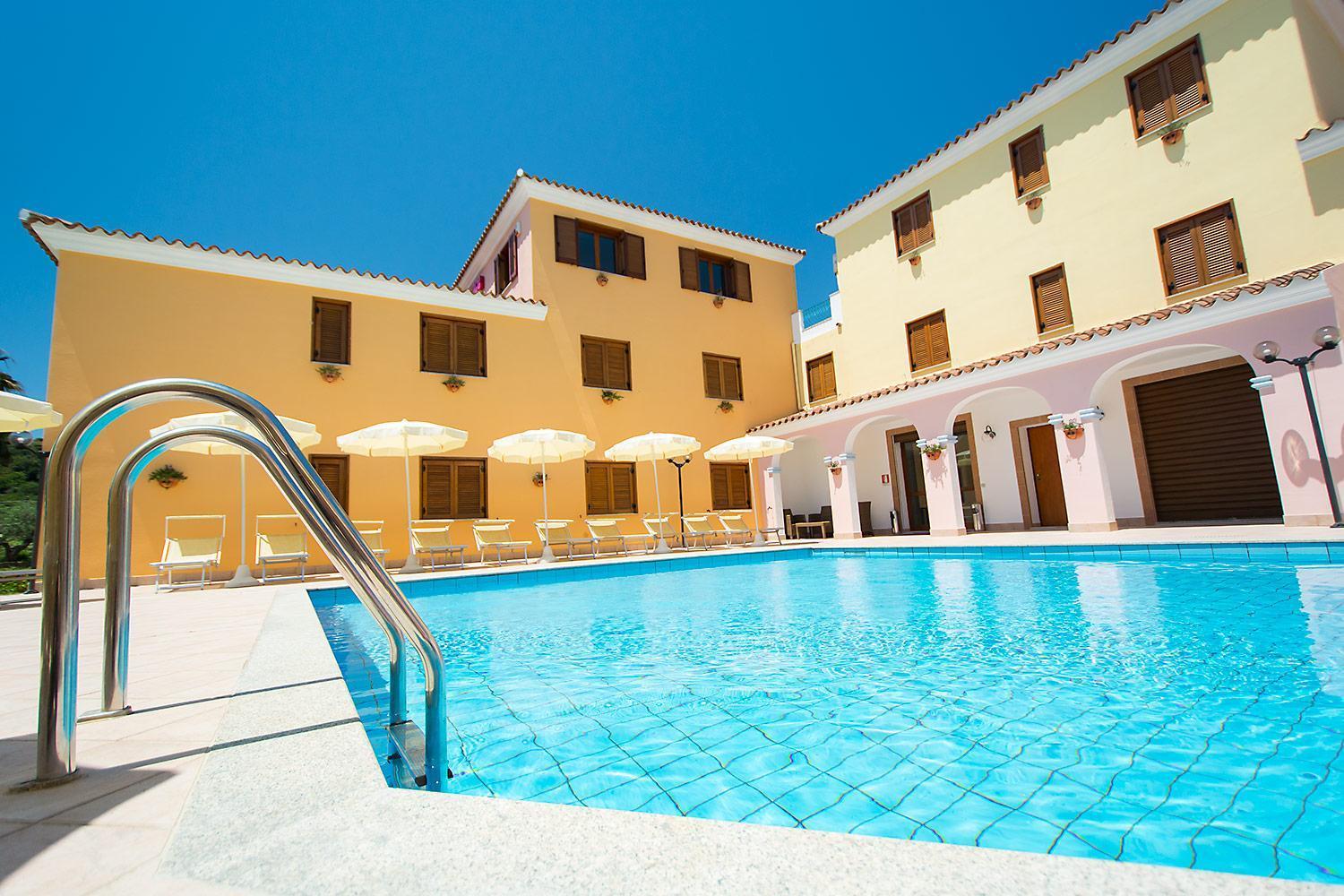 Residence Cala Viola Cala Liberotto Eksteriør billede