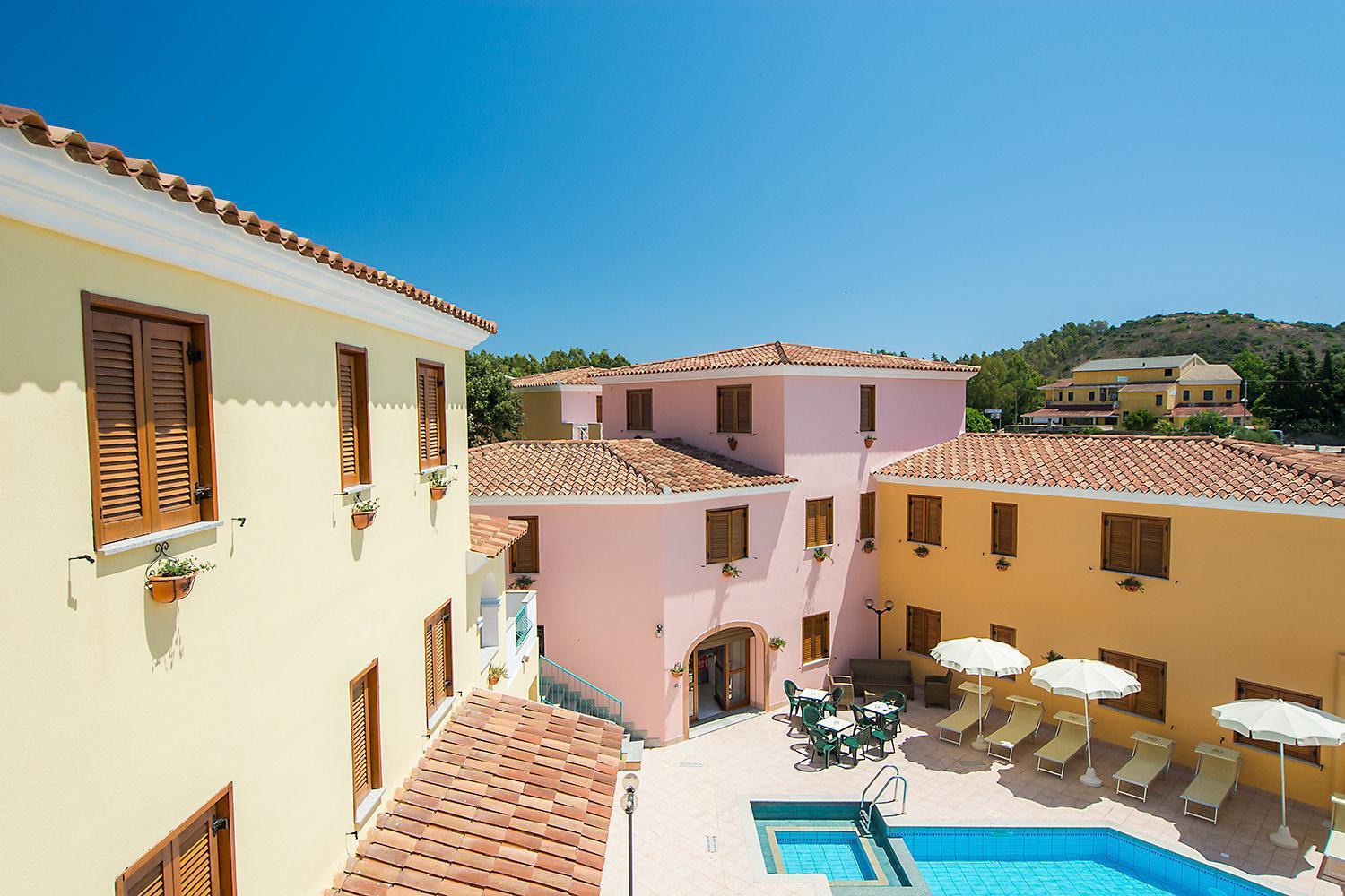 Residence Cala Viola Cala Liberotto Eksteriør billede